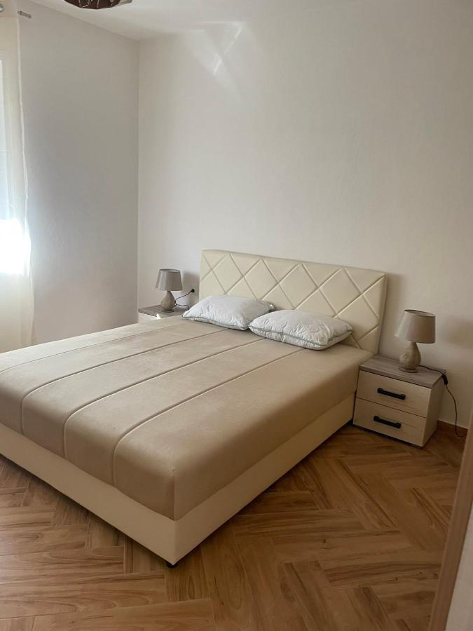 באר Villa Nilic מראה חיצוני תמונה