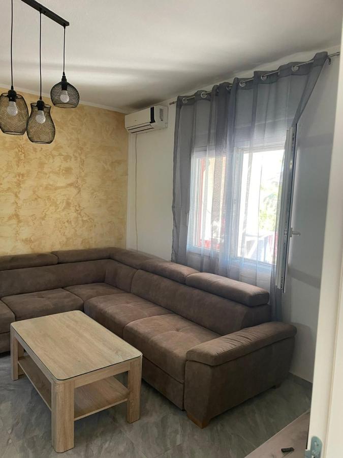 באר Villa Nilic מראה חיצוני תמונה