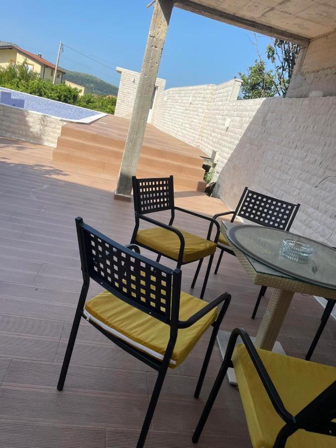 באר Villa Nilic מראה חיצוני תמונה
